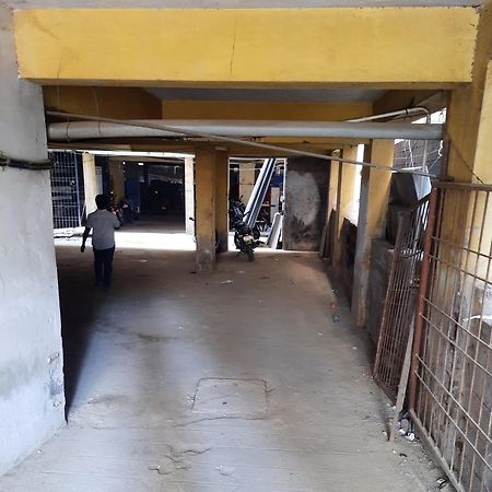 Shanthi Home Stay Puttaparti Exterior foto