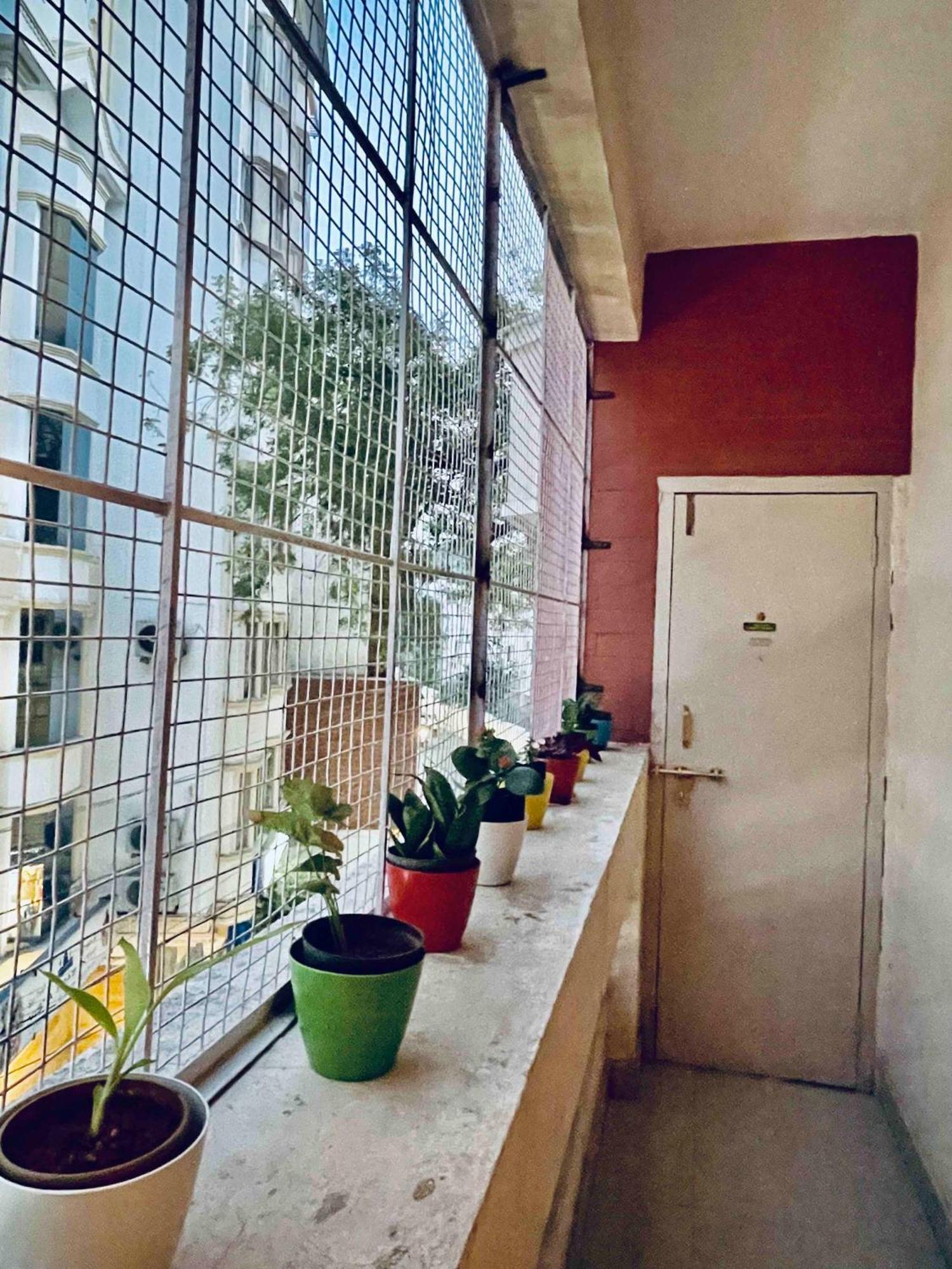 Shanthi Home Stay Puttaparti Exterior foto
